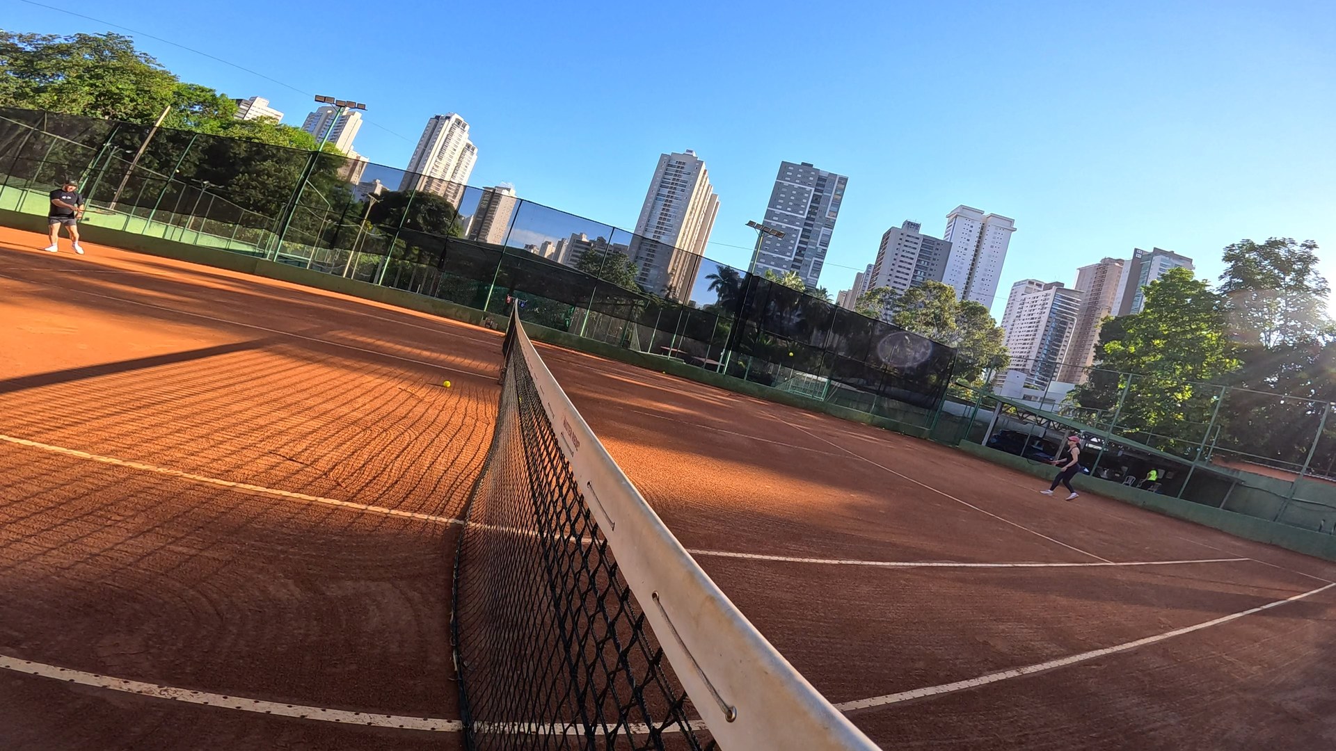 Quadra de saibro da Bueno Tennis Club no Setor Bueno, Goiânia